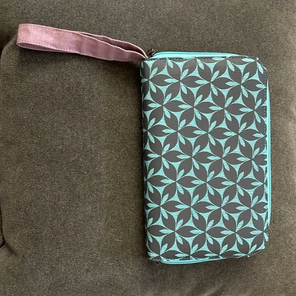 Malia designs zippered wristlet.